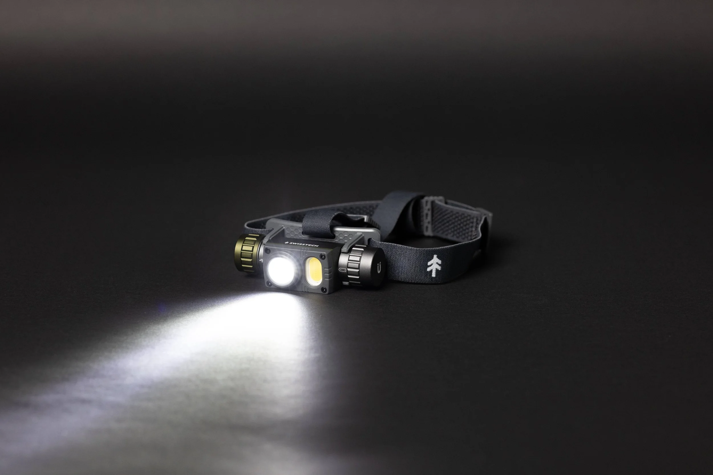 Tonlicht Lantern & Speaker: Bluetooth, 2800LM, Power Bank — Swiss Tech